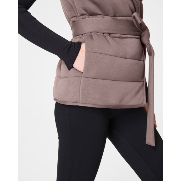 NWT Spanx Air Essentials Puffy Vest In Smoke Size 1X - Picture 3 of 13